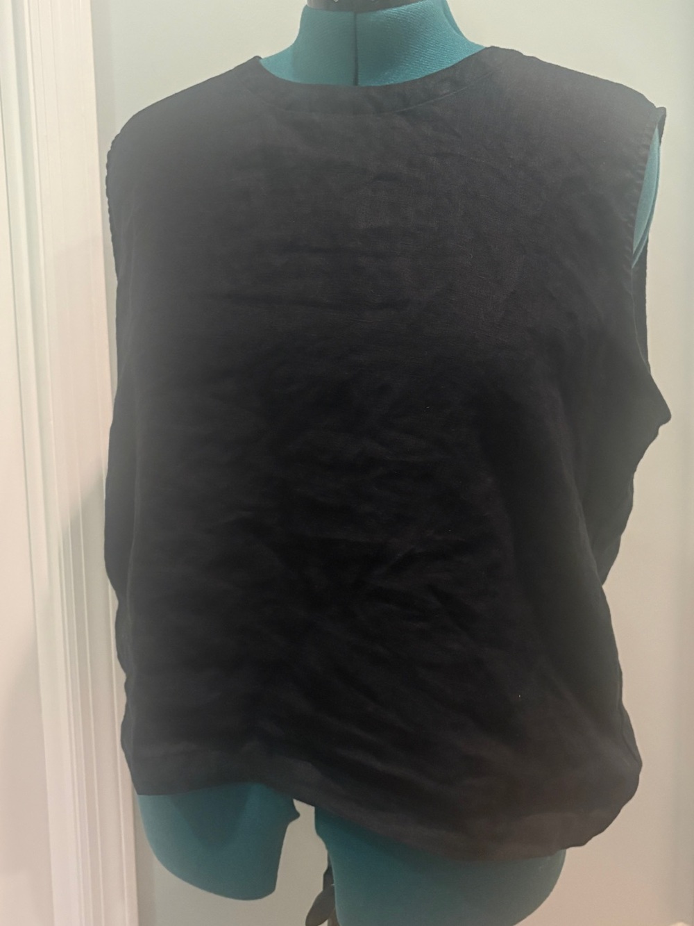 Quince Black Sleeveless Tank Top